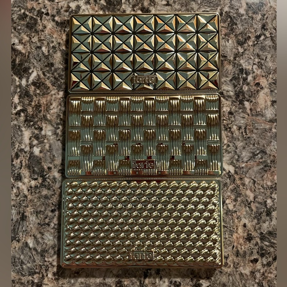 Tarte Luxe Gold Eyeshadow Collection - Picture 5 of 10